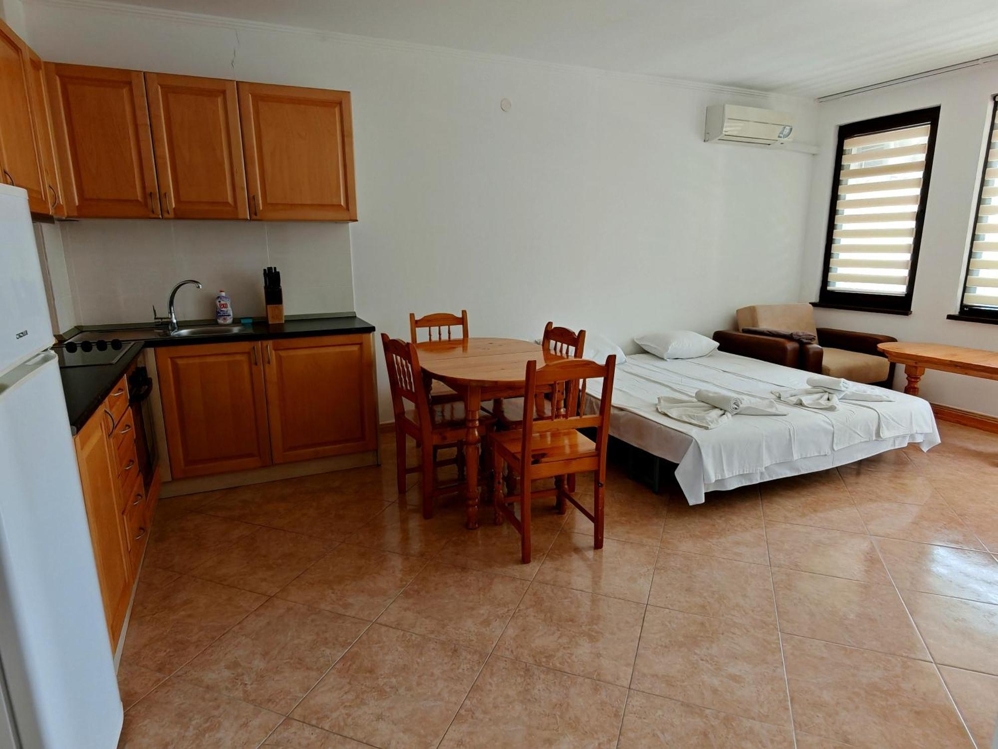 Marina Delfin Apartments - Top Location & Pet Friendly Свети-Влас Экстерьер фото